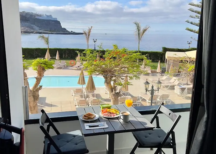 Seafront Playa Del Cura Apartment